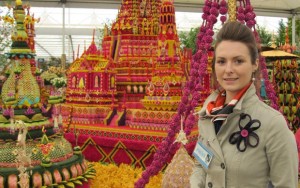 Ellie checks out the Nong Nooch Tropical Garden from Thailand